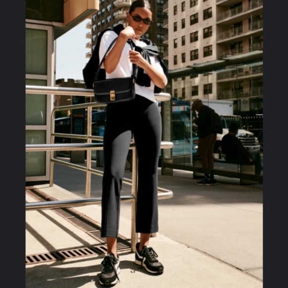 Spanx Super Smooth Perfect Fit Ponte Kick Flare Size Small Black - Picture 6 of 17